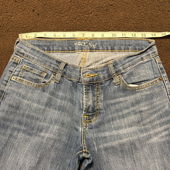 Old Navy Bootcut Jeans - Picture 4 of 4